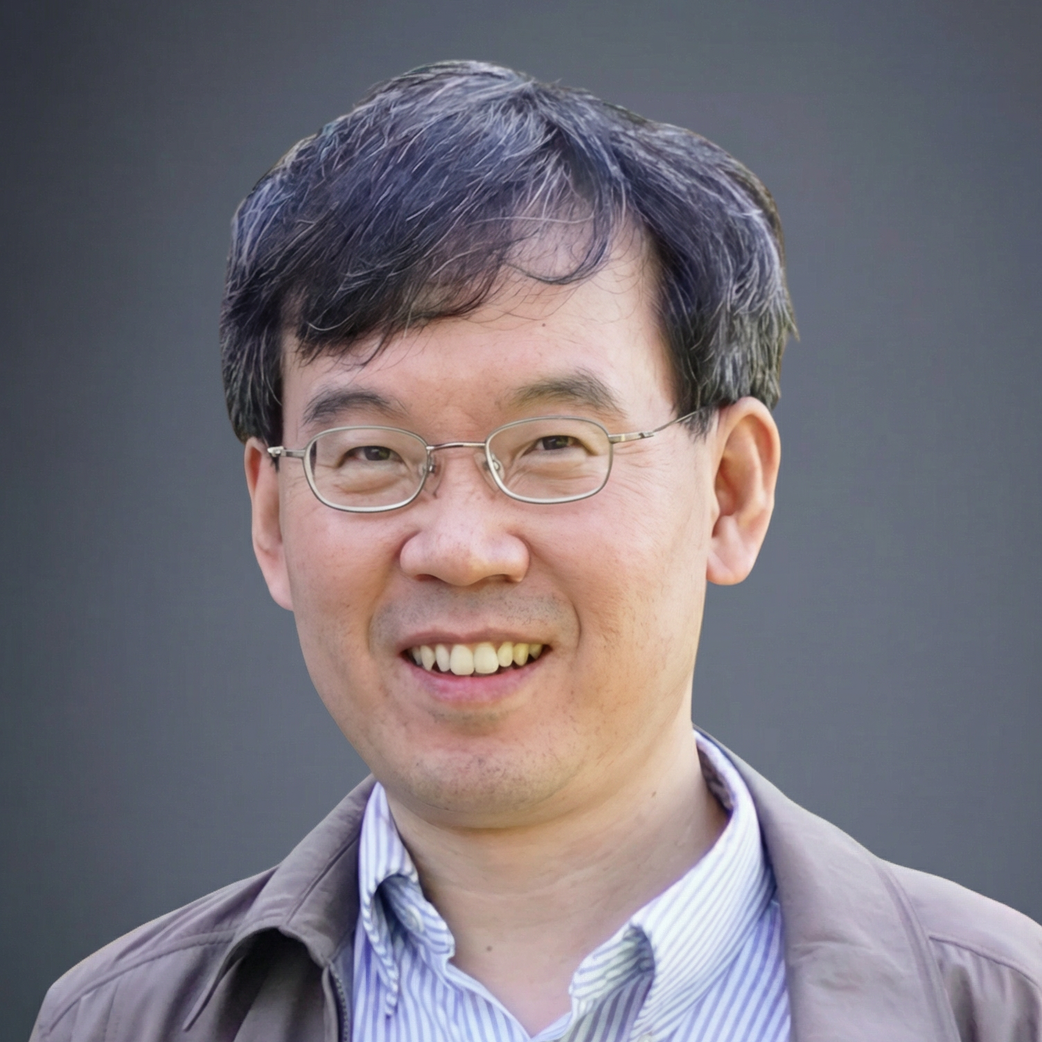 Professor Lianjiang LI